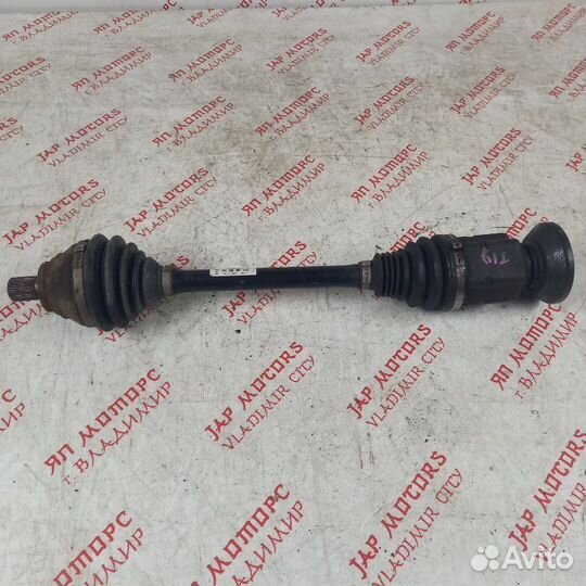 Привод передний правый Volkswagen Tiguan cawa 2010
