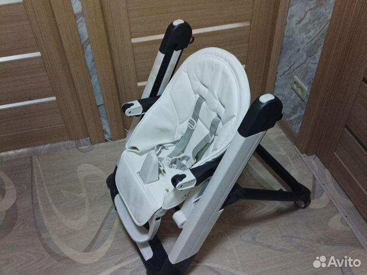 Стульчик, шезлонг для кормления peg perego siesta