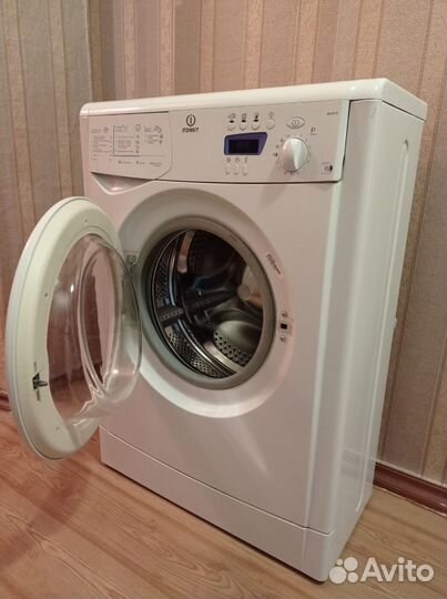 Стиральная машина indesit