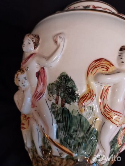 Ваза-кубок Capodimonte