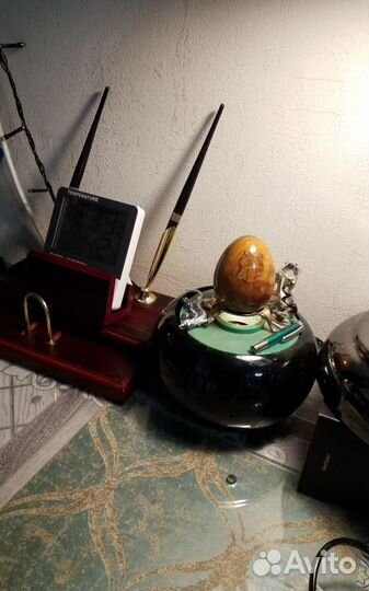 Яйцо из флюорита в песчанике, 7,2х5,6 см фаберже