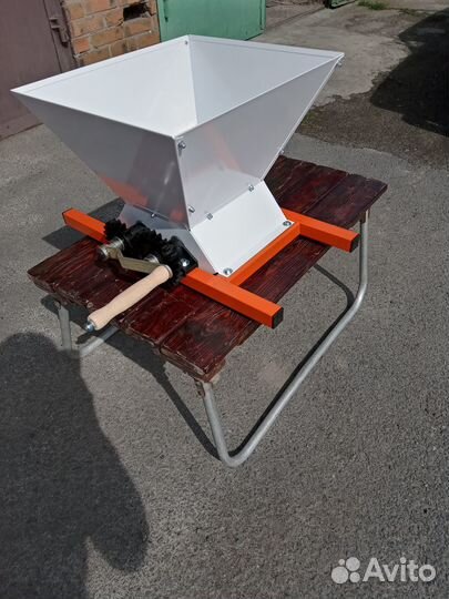 Дробилка для винограда