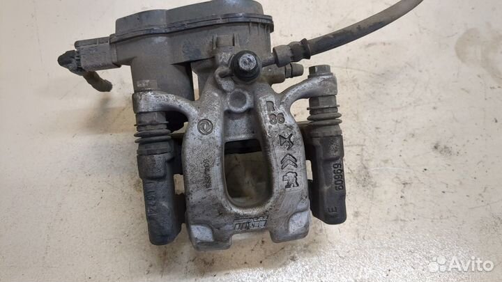 Суппорт Peugeot 208, 2022