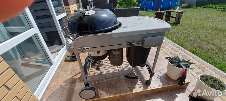 Угольный гриль weber Performer