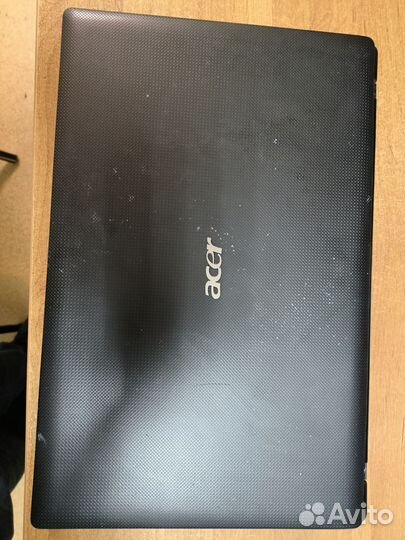 Рабочий ноутбук большой и удобный