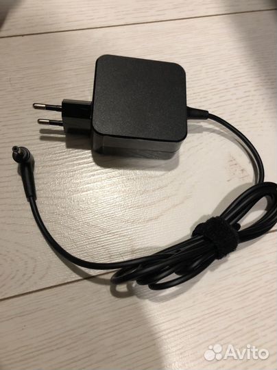 Блок питания для ноутбука зарядное устройство