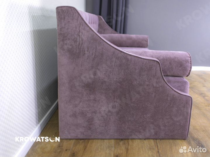 Кровать для ребенка в каретной стяжке