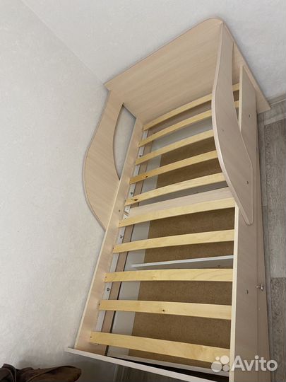 Кровать подростковая с матрасом