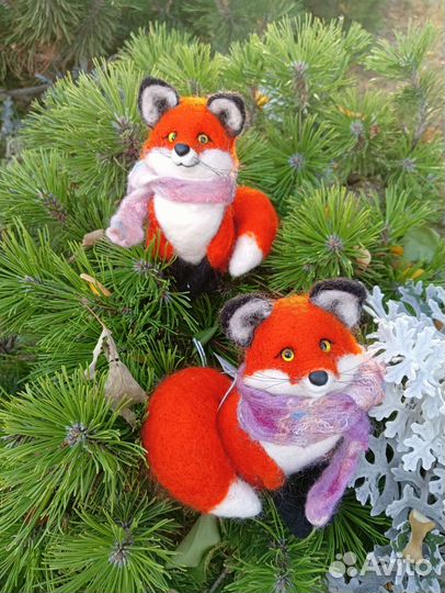 Лиса - валяная игрушка из овечьей шерсти