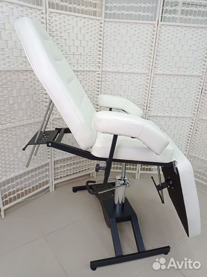 Кушетка косметологическая