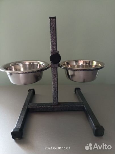 Миски на подставке для собак