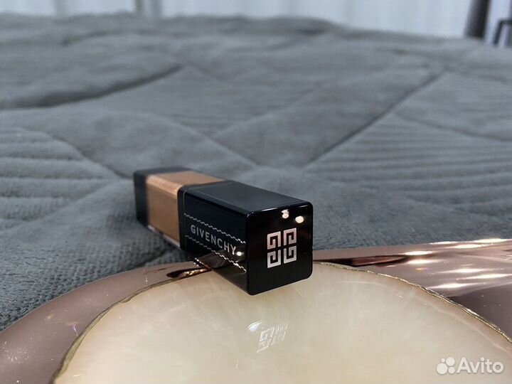 Тени Givenchy