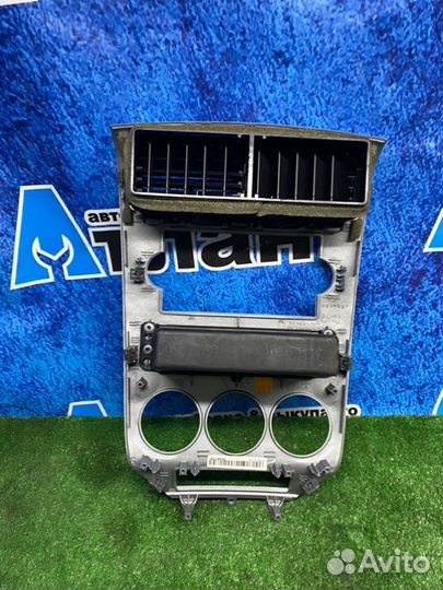 Консоль центральная Dodge Caliber PM EBA 2006