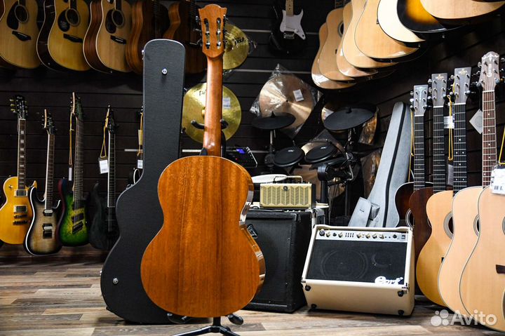 Классическая гитара + Аксессуары