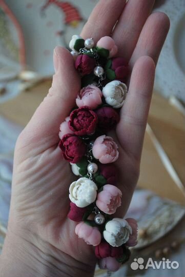 Браслет с пионами из полимерной глины,на заказ