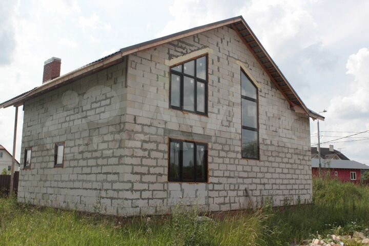Дом 178 м² на участке 6 сот.