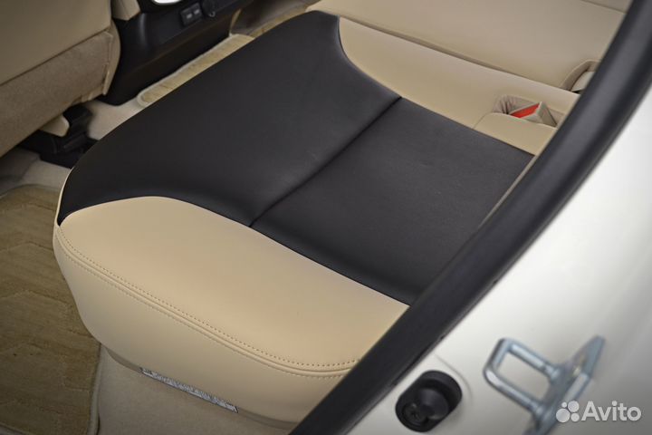 Перетяжка салона Toyota Land Cruiser 300