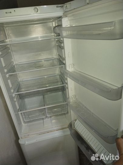 Холодильник indesit