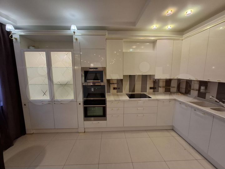 4-к. квартира, 164 м², 8/30 эт.