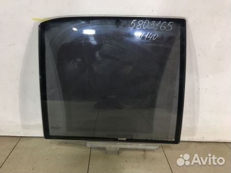 Стекло задней правой двери