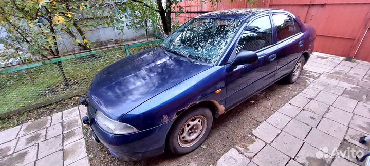 Mitsubishi Carisma 1.6 МТ, 1999, 340 000 км