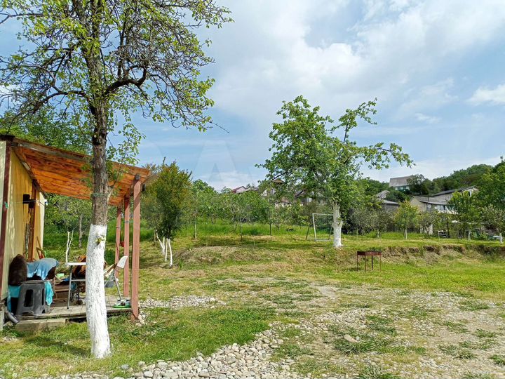 Дом 20 м² на участке 5 сот.