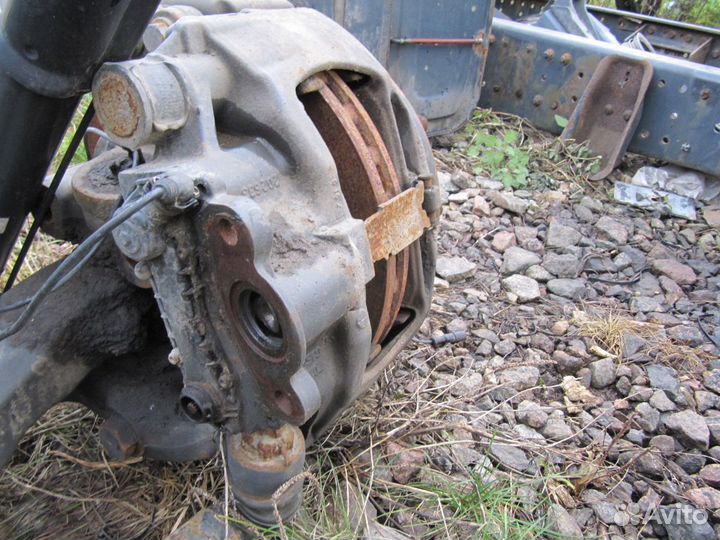 Суппорт тормозной передний правый Mercedes Benz Ac