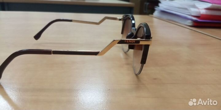 Солнцезащитные очки