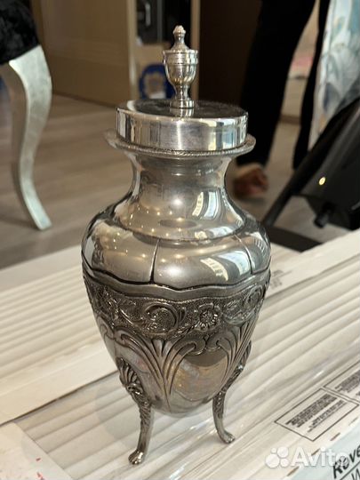 Ваза металлическая