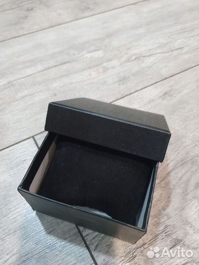 Подарочные коробки для часов и украшений