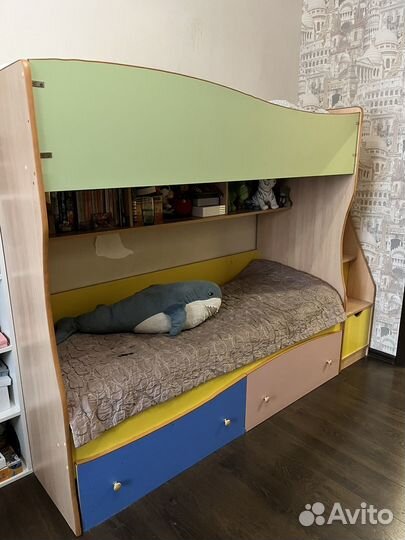 Двухъярусная кровать бу с матрасами