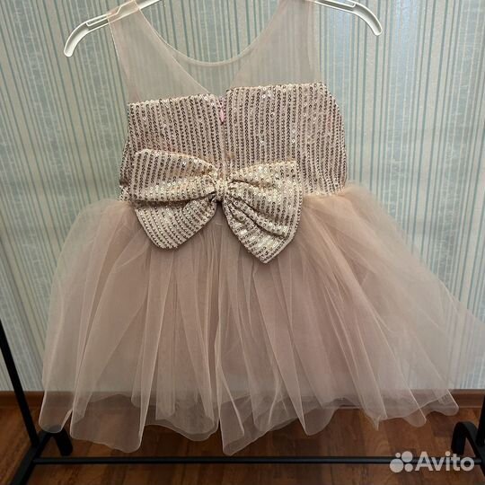 Нарядное платье для девочки 98,104,110