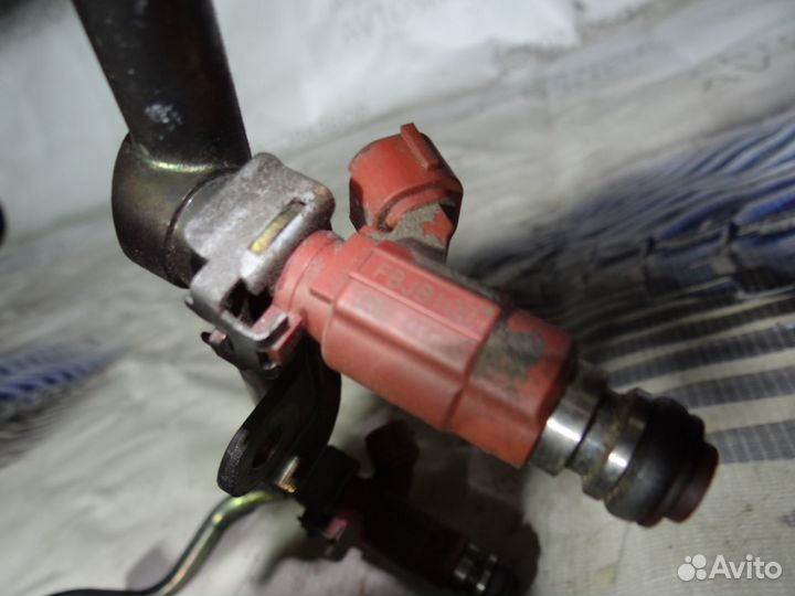 Топливная рейка в сборе Nissan Maxima 2000-2006