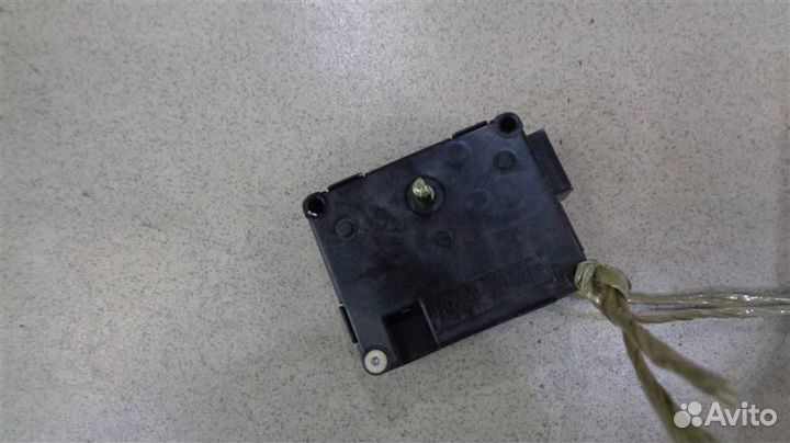 Моторчик заслонки отопителя Volkswagen Phaeton 20