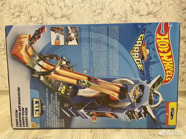 Игровой набор Hot Wheels Сити Мега-гараж FTB68