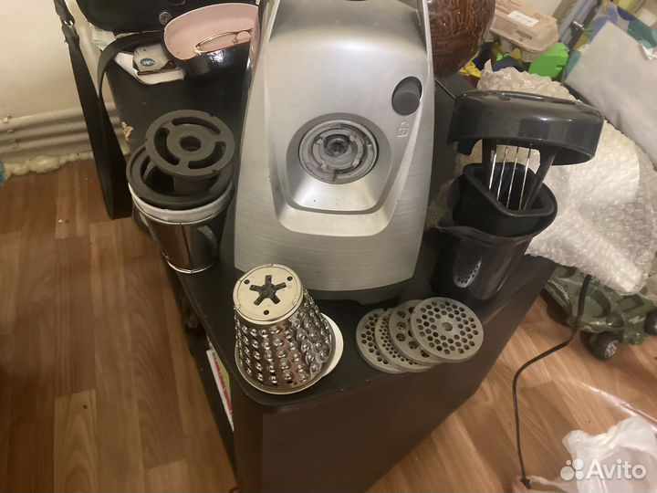 Мясорубка электрическая Moulinex HV8 франция