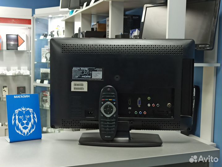 Маленький телевизор Philips с приставкой