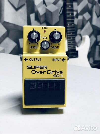Педаль Boss SD-1