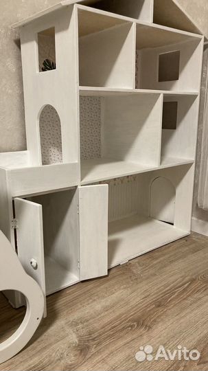 Большой кукольный домик