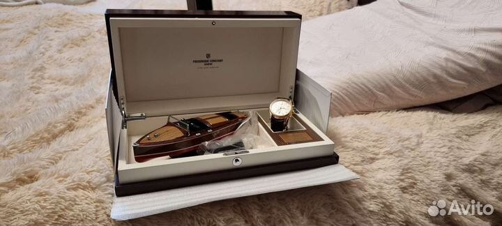 Наручные часы Runabout Frederique constant