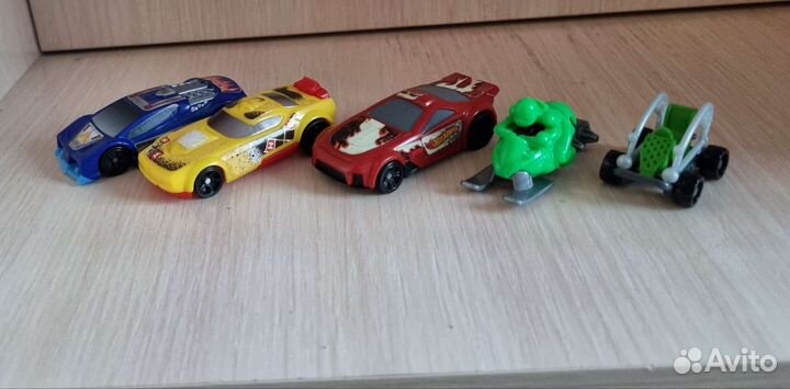 Игрушки из киндера. Много разных