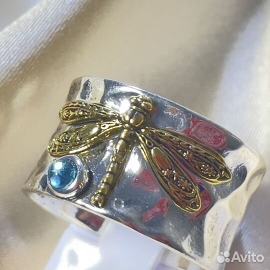 Серебряное кольцо с топазом оригинальное