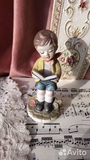 Фарфоровая фигурка. Статуэтка. Германия Без клейм