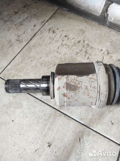 Привод в сборе перед 1.6 МКПП 4x4 дастер левый