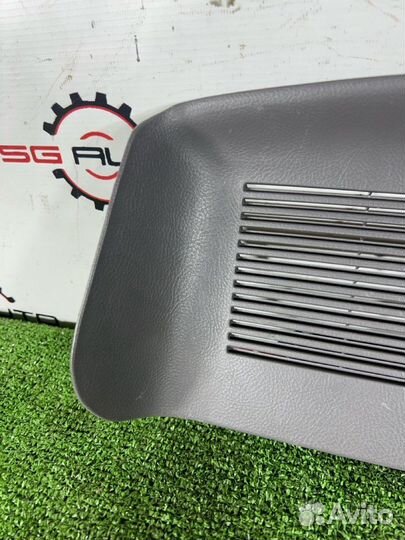 Заглушка обшивки багажника задняя левая Toyota