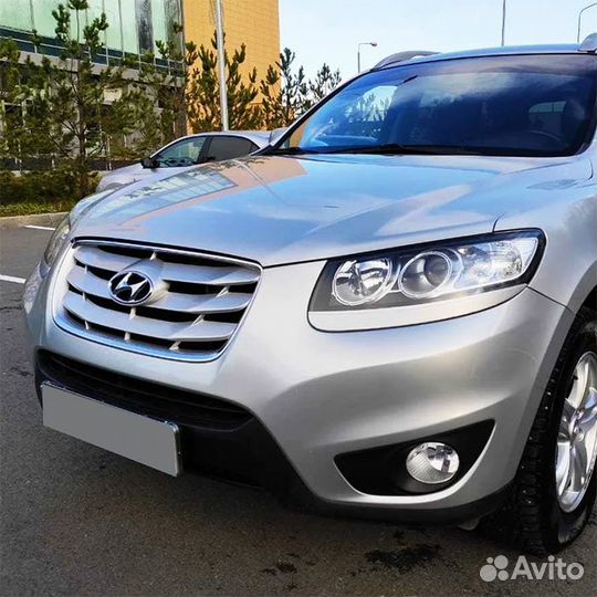 Бампер передний в цвет Hyundai Santa Fe 2