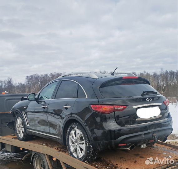 В разборе Infiniti FX30D 2012 v9x