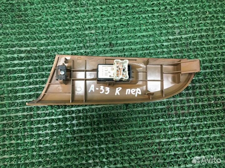 Кнопка управления стеклоподъемником передняя