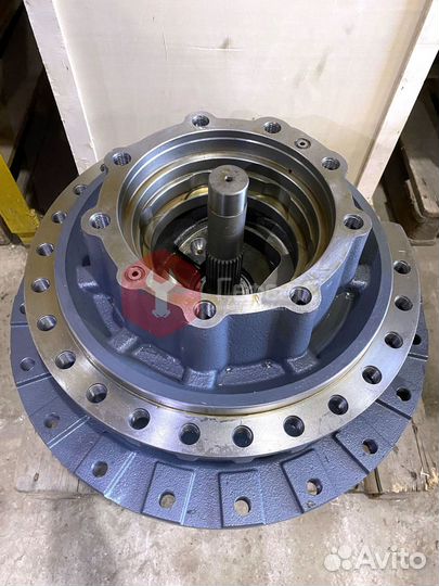 Бортовой редуктор Hitachi ZX350K