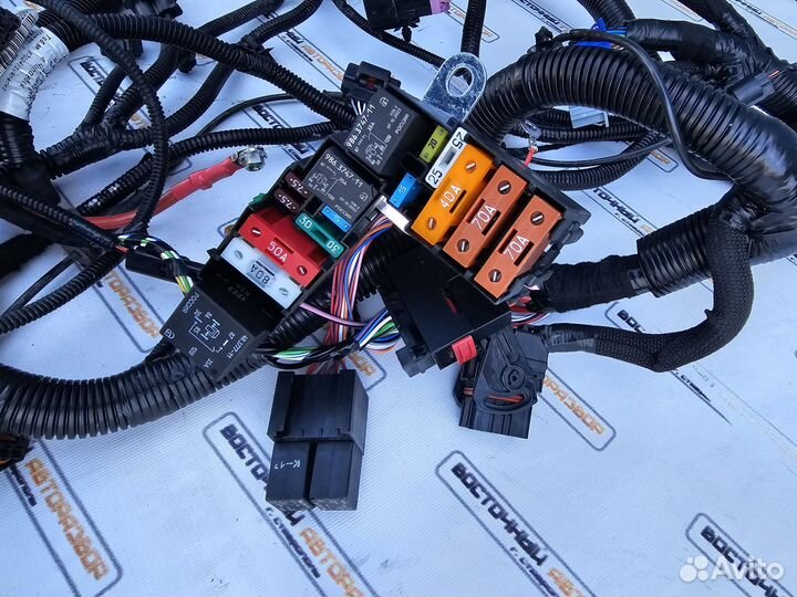 Корпус с проводкой предохранителей веста 90 л.с